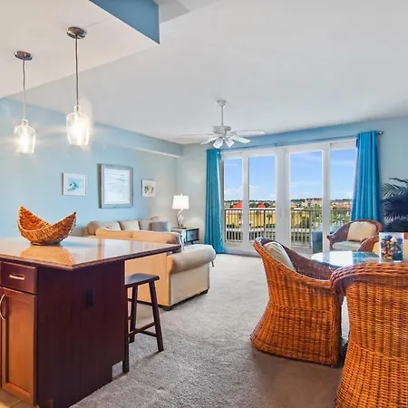 Laketown Wharf #317 By Nautical Properties